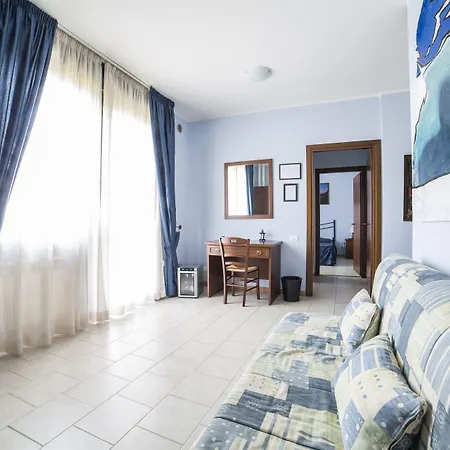 Del Vecchio Borgo Вакри
