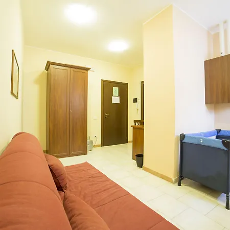 Отель Del Vecchio Borgo 3*