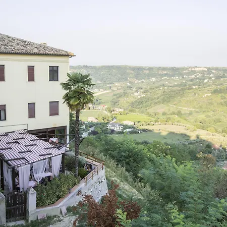 Del Vecchio Borgo 3* Вакри