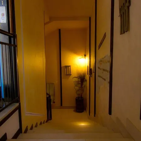 Del Vecchio Borgo Вакри