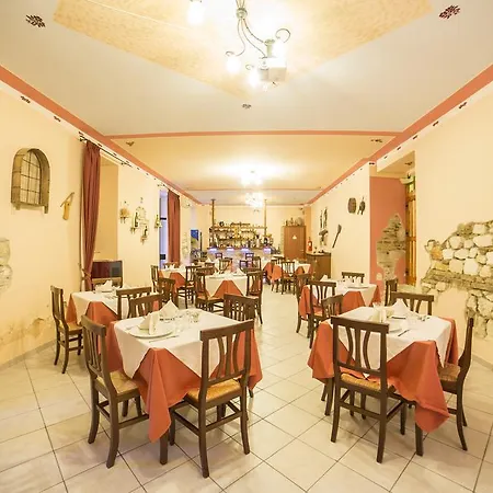 Del Vecchio Borgo Отель 3*