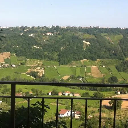 Del Vecchio Borgo Отель Вакри